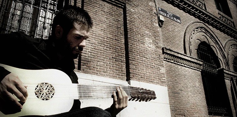 Miguel Rincn, archilad y guitarra barroca