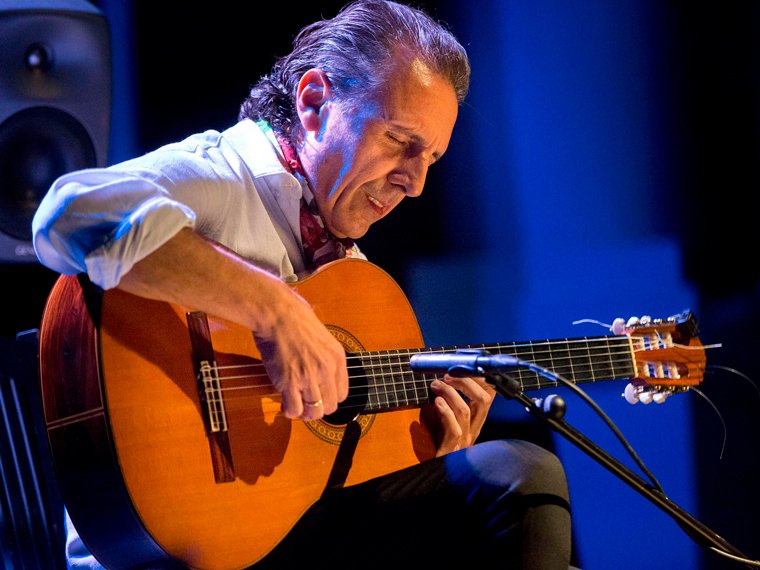 Juan Carlos Romero, guitarra flamenca, con la colaboracin de Rafael Campallo percusin